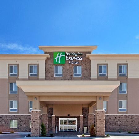 Holiday Inn Express & Suites North Topeka Exterior foto