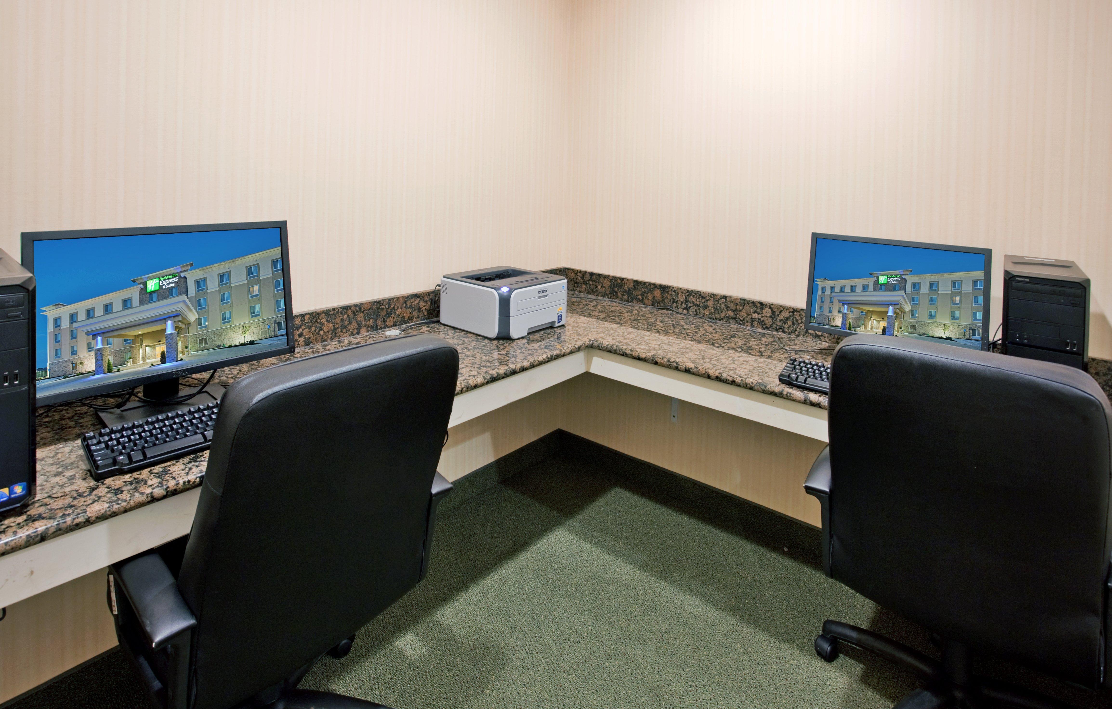 Holiday Inn Express & Suites North Topeka Facilidades foto
